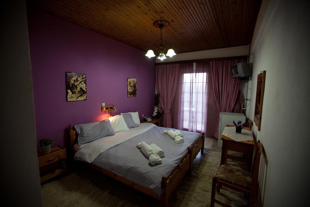 Hotel Χenonas Ziakos Amárantos Habitación foto